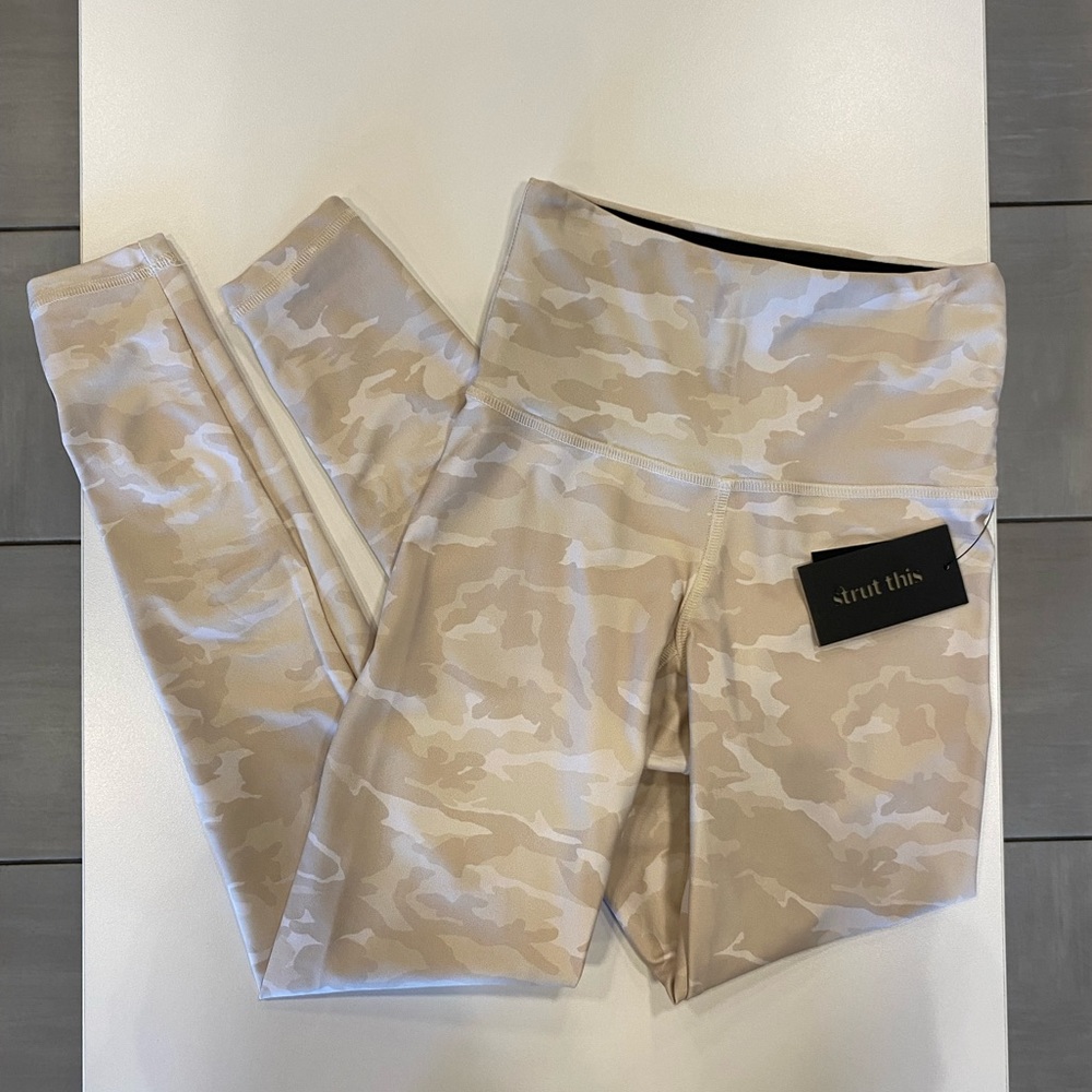 NWT: Cyclebar Strut This Teagan Ankle Leggings, Large